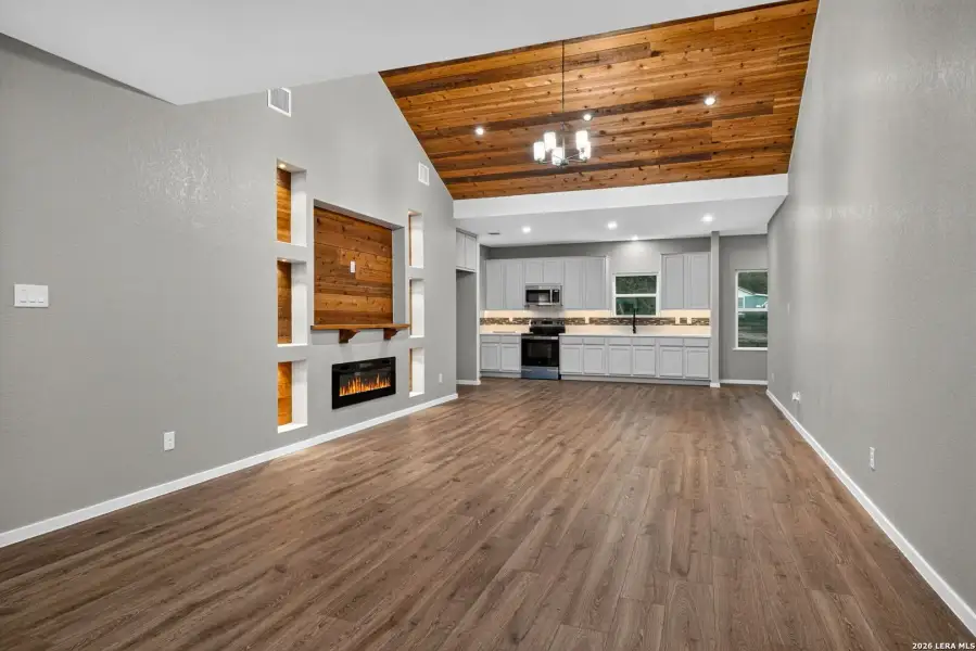 Spacious, unfurnished interior of a new home in , Somerset (Image 30).