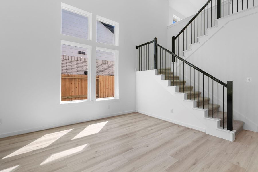 Spacious, unfurnished interior of a new home in Sienna 45', 50', Missouri City (Image 14).