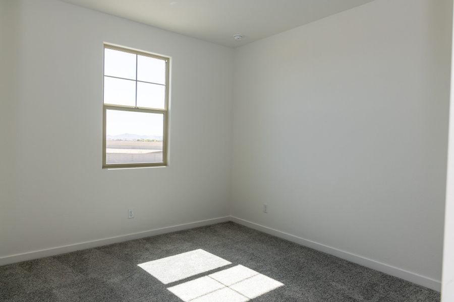 Spacious, unfurnished interior of a new home in Rancho Santa Rosa, Maricopa (Image 22).
