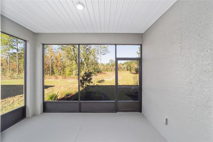 Exterior details and patio area of a home in , Ocala (Image 24). Exterior details and patio area of a home in , Ocala (Image 24).