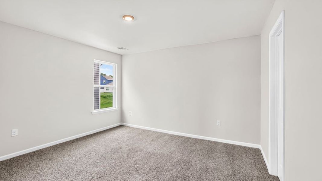 Spacious, unfurnished interior of a new home in Woodglen, Piedmont (Image 29).