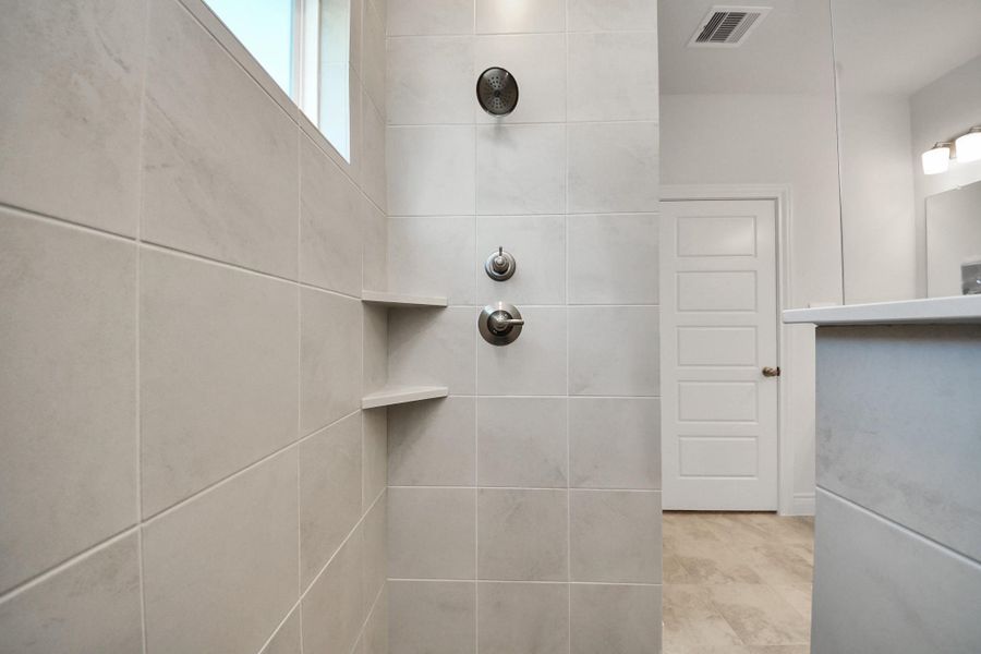 Close-up of interior finishes inside a home in Lexington Heights, Willis (Image 17).