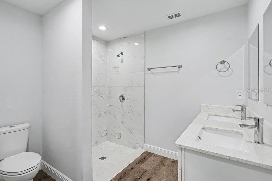 Furnished interior view inside a new home in , Ocala (Image 10).