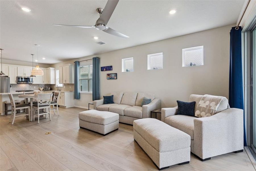 Furnished interior view inside a new home in Del Webb Oasis, Winter Garden (Image 7).