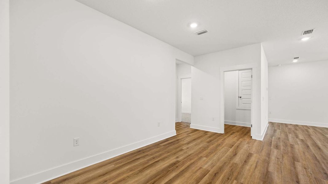 Spacious, unfurnished interior of a new home in Owl's Head Farms, Freeport (Image 11). Spacious, unfurnished interior of a new home in Owl's Head Farms, Freeport (Image 11).