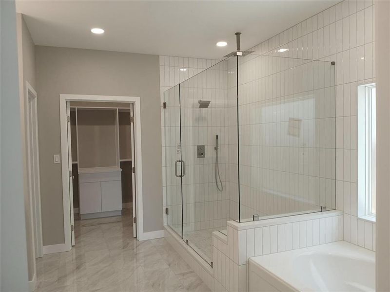 Furnished interior view inside a new home in , Fort Worth (Image 14).