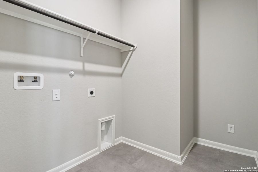 Spacious, unfurnished interior of a new home in Kallison Ranch, San Antonio (Image 37). Spacious, unfurnished interior of a new home in Kallison Ranch, San Antonio (Image 37).