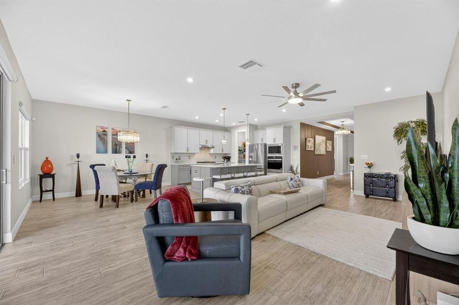 Furnished interior view inside a new home in , Apollo Beach (Image 27).