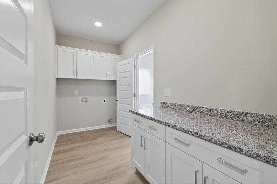 Furnished interior view inside a new home in Legacy Preserve, Tullahoma (Image 15).
