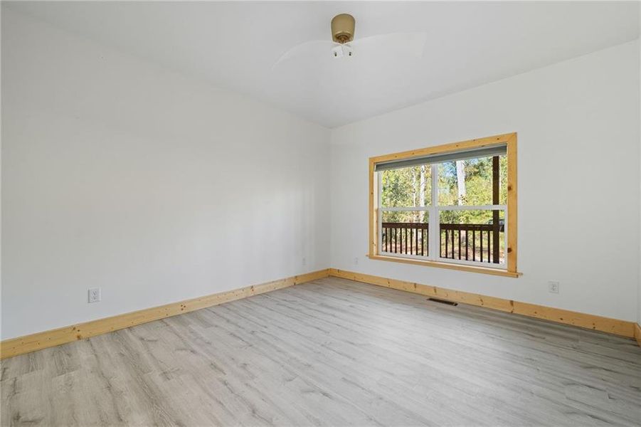 Spacious, unfurnished interior of a new home in , Talking Rock (Image 23).