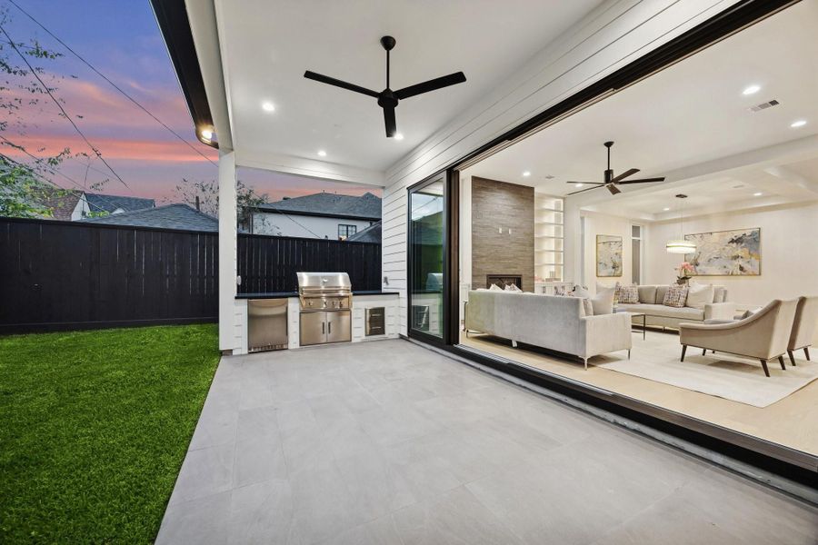 Covered Patio with an outdoor kitchen.