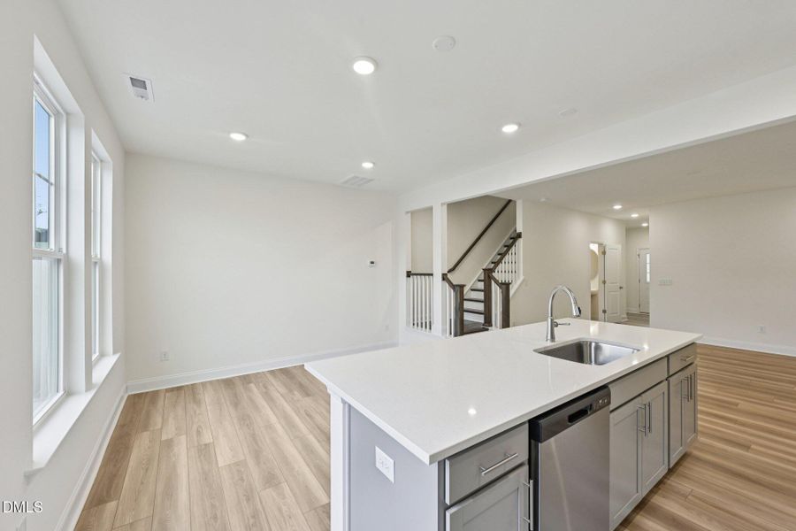 15-web-or-mls-Kensley Grv Ln-S0502-015