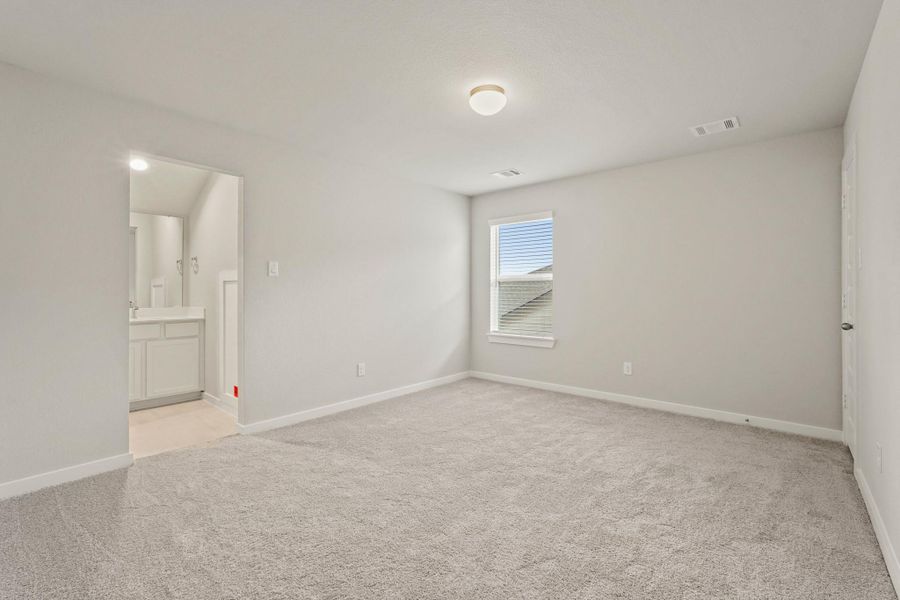 Spacious, unfurnished interior of a new home in Huntington Place, Rosharon (Image 22). Spacious, unfurnished interior of a new home in Huntington Place, Rosharon (Image 22).