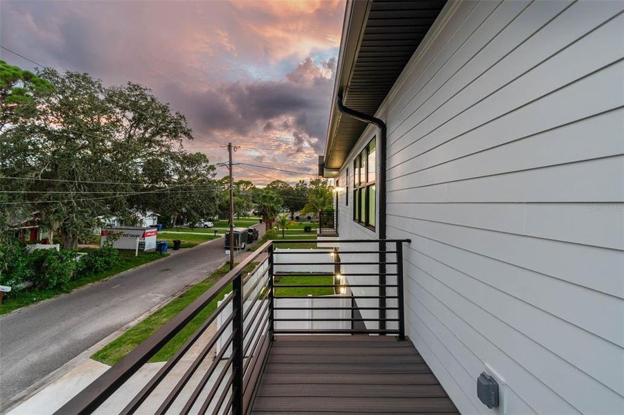 Exterior details and patio area of a home in , St. Petersburg (Image 32).