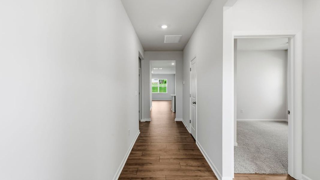 Spacious, unfurnished interior of a new home in Benjamin's Grove, Woodruff (Image 15).