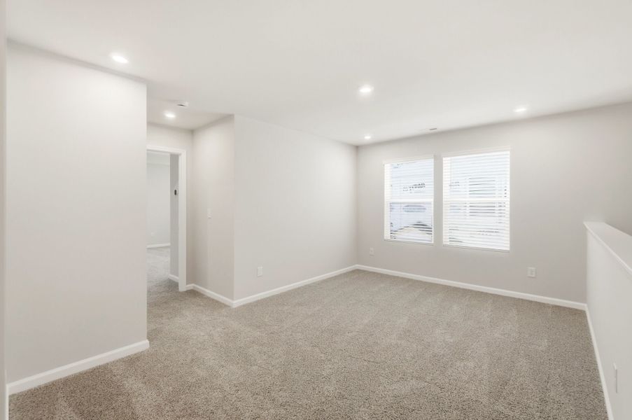 Spacious, unfurnished interior of a new home in Stonesummit at Reedy Creek, Charlotte (Image 18).