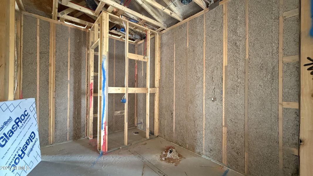 07 - Owner's Bathroom - Walk In Shower 07 - Owner's Bathroom - Walk In Shower