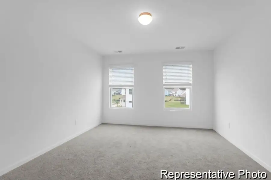 Spacious, unfurnished interior of a new home in Reedy Fork Middleton, Greensboro (Image 19).