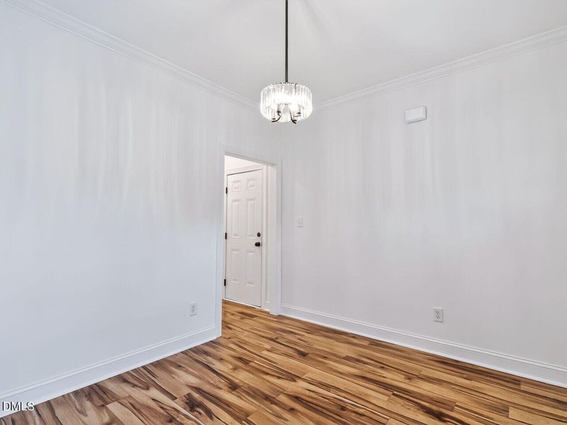 006-1280x960-living-room