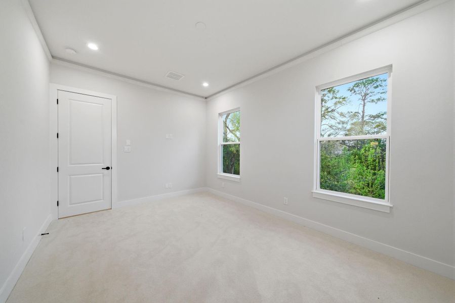 Spacious, unfurnished interior of a new home in , Houston (Image 25).
