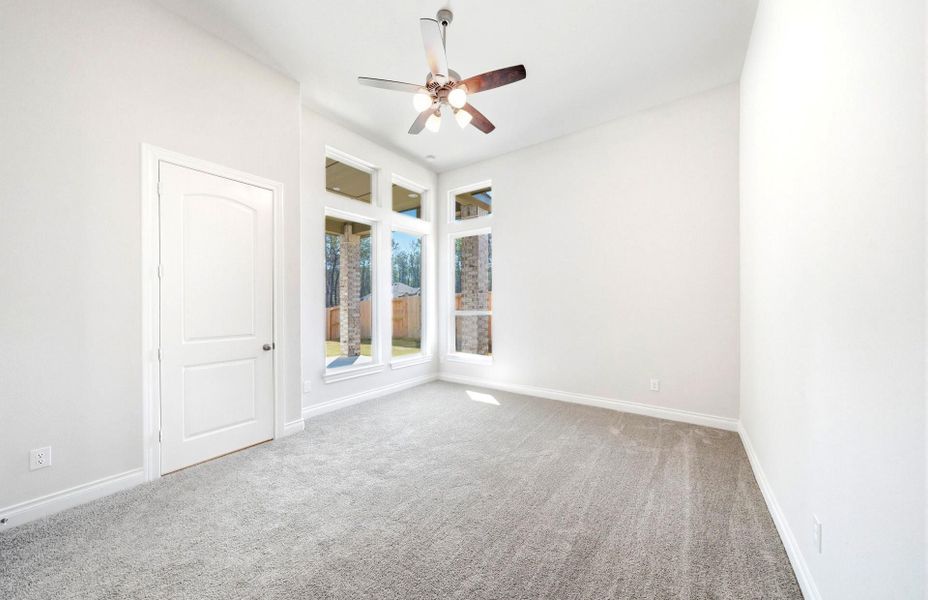 Spacious, unfurnished interior of a new home in The Highlands 55′, Porter (Image 25).