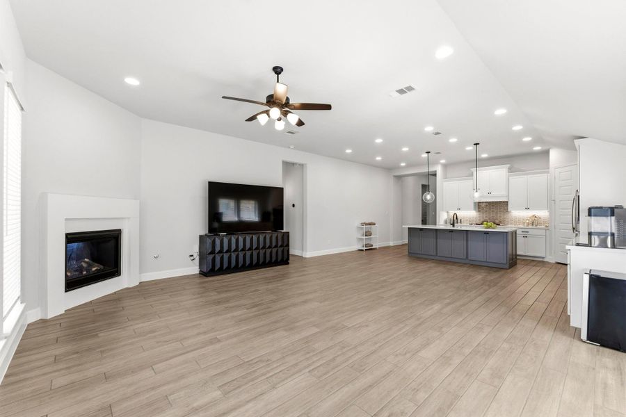 Spacious, unfurnished interior of a new home in Artavia, Conroe (Image 25). Spacious, unfurnished interior of a new home in Artavia, Conroe (Image 25).