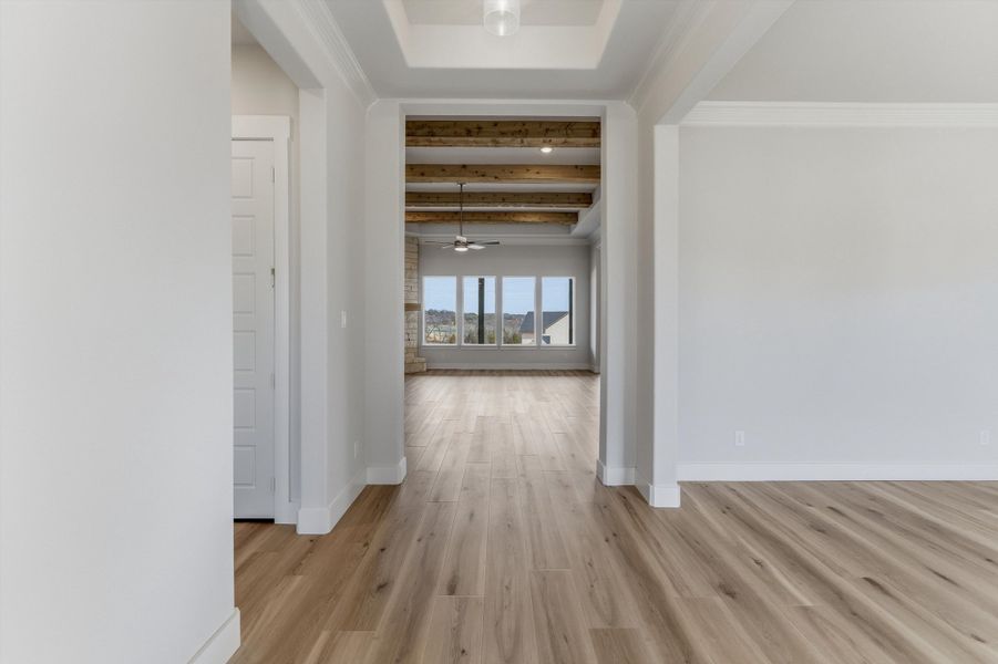 Spacious, unfurnished interior of a new home in Eagle Ridge Estates, Weatherford (Image 15).