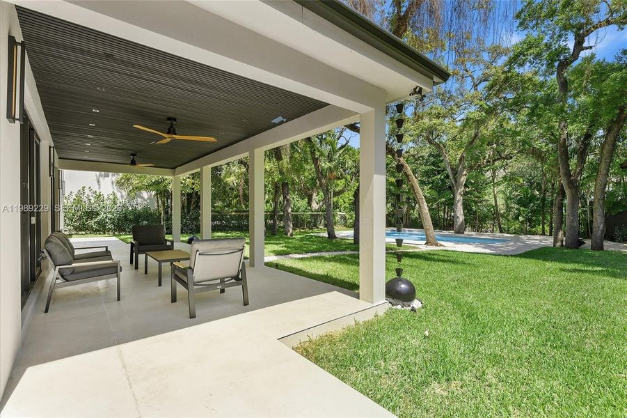 Exterior details and patio area of a home in , Hollywood (Image 37).