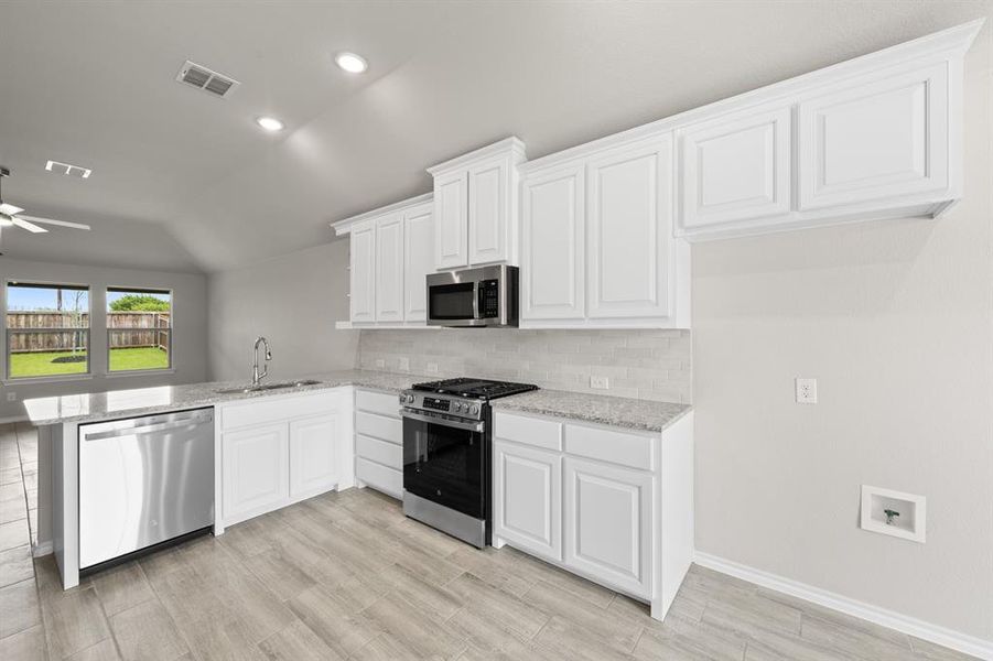 DFW-Chisholm Hills-Concept 1503-806 Misty Lane- Kitchen -Risewell Homes-5 DFW-Chisholm Hills-Concept 1503-806 Misty Lane- Kitchen -Risewell Homes-5