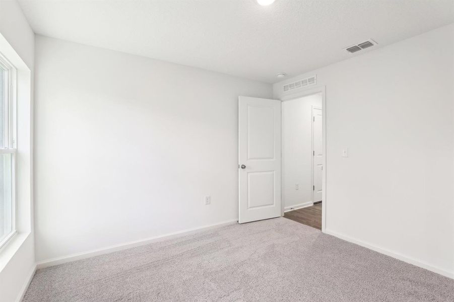21-web-or-mls-San Filippo Dr SE-021