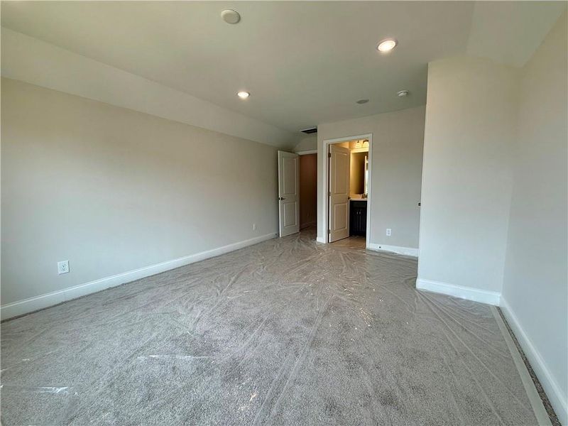 Spacious, unfurnished interior of a new home in , Hiram (Image 19).