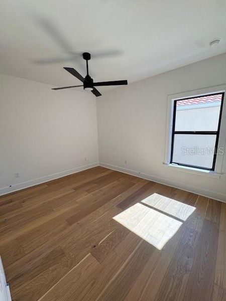 Spacious, unfurnished interior of a new home in , Tampa (Image 8).