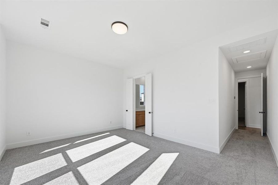 Spacious, unfurnished interior of a new home in Sonoma Verde, McLendon-Chisholm (Image 15).