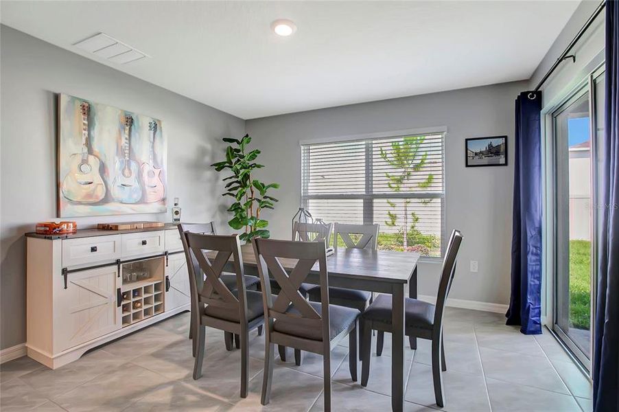 Furnished interior view inside a new home in River Park, Temple Terrace (Image 8).