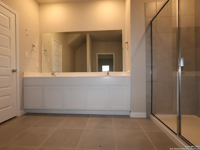 Furnished interior view inside a new home in Paloma Park, Converse (Image 8).