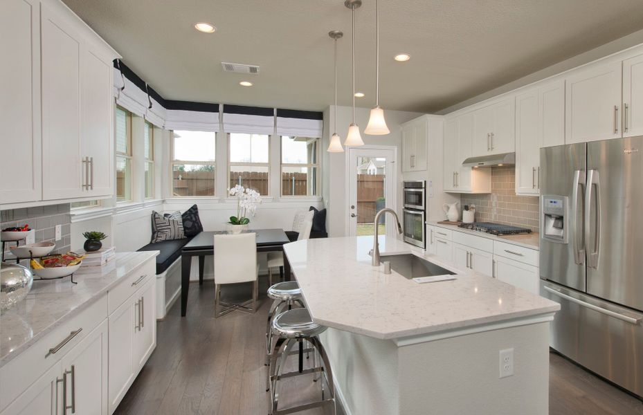 Open Kitchen with Large Island