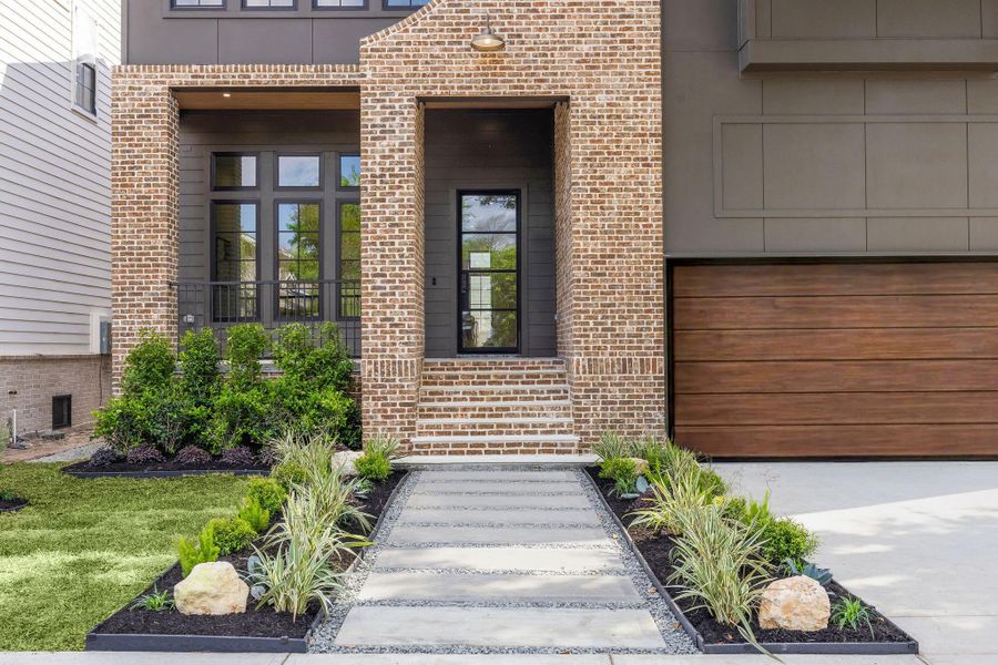 Exterior details and patio area of a home in , Houston (Image 4).