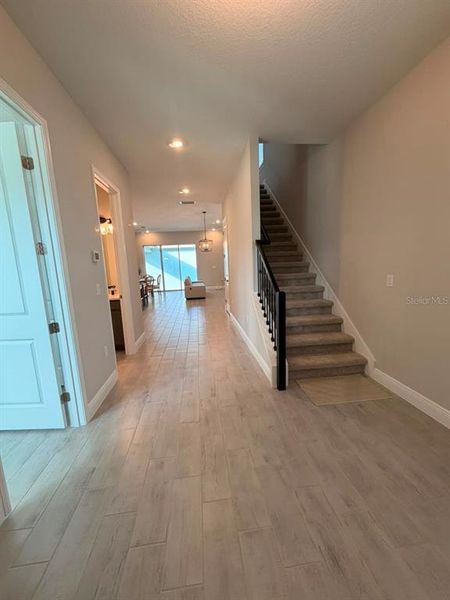 Spacious, unfurnished interior of a new home in , Winter Garden (Image 20).