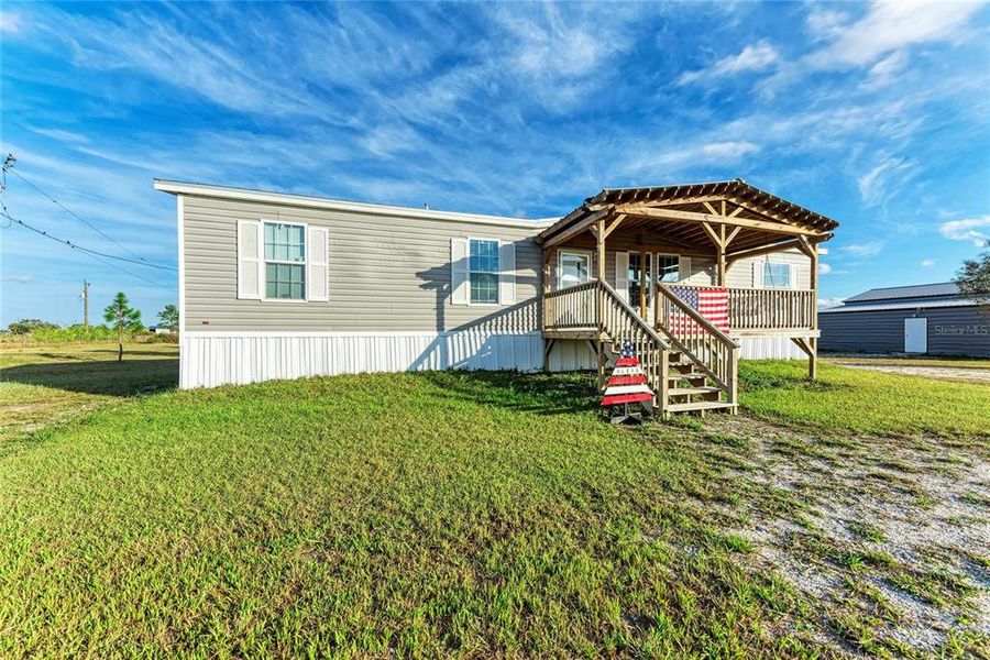 Exterior details and patio area of a home in , Punta Gorda (Image 19).