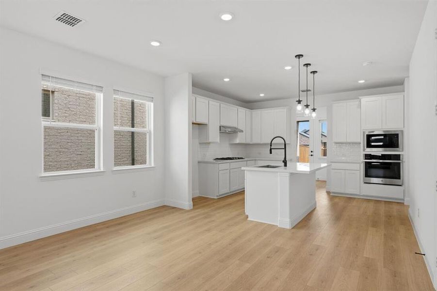 1112 Beautyberry Lane ~ Ready Now 1112 Beautyberry Lane ~ Ready Now