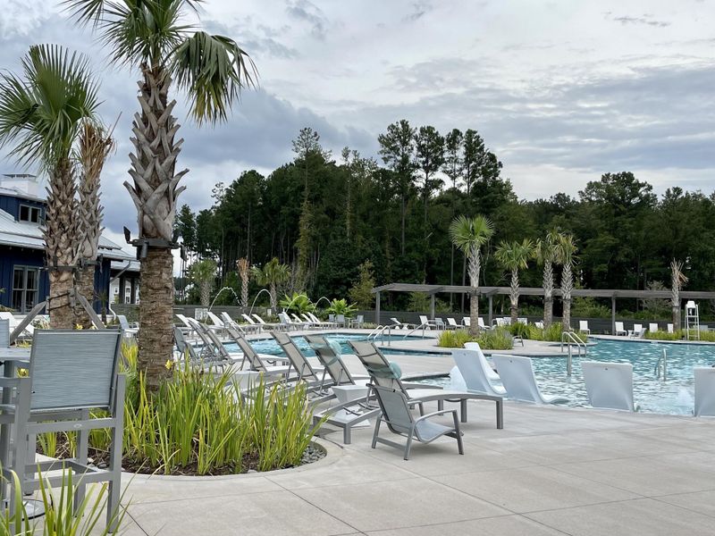 Community amenities in , Summerville (Image 18). Community amenities in , Summerville (Image 18).