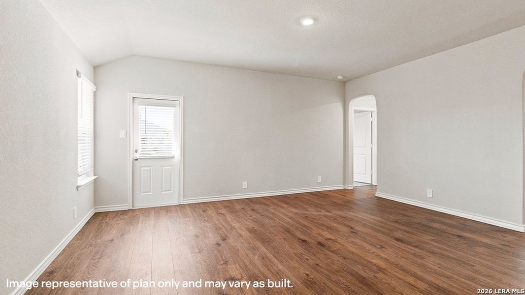 Spacious, unfurnished interior of a new home in Brookstone Creek, San Antonio (Image 18).