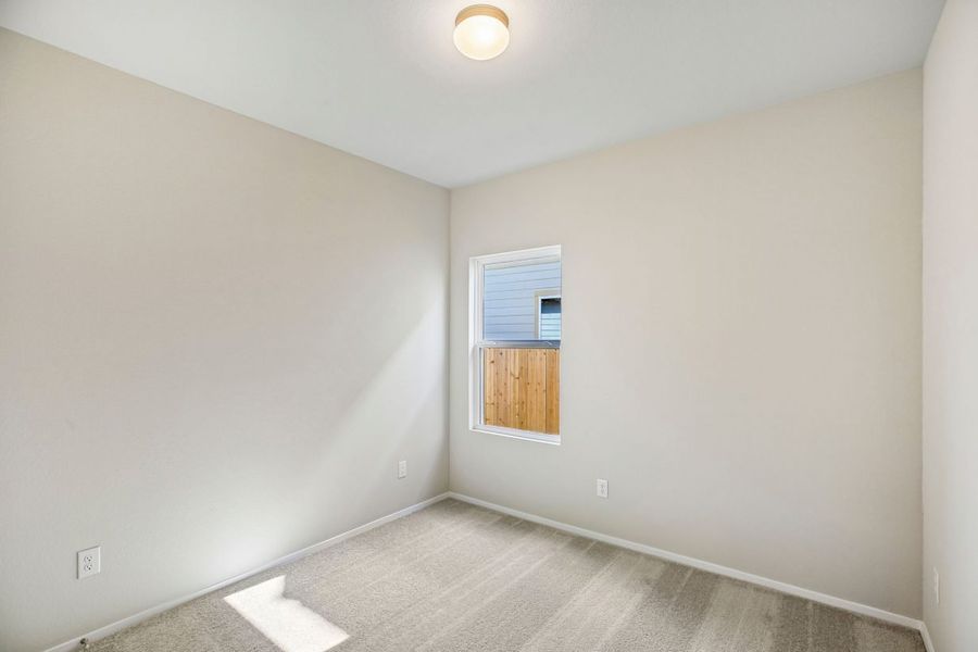 Spacious, unfurnished interior of a new home in Mustang Meadows, Waller (Image 19).