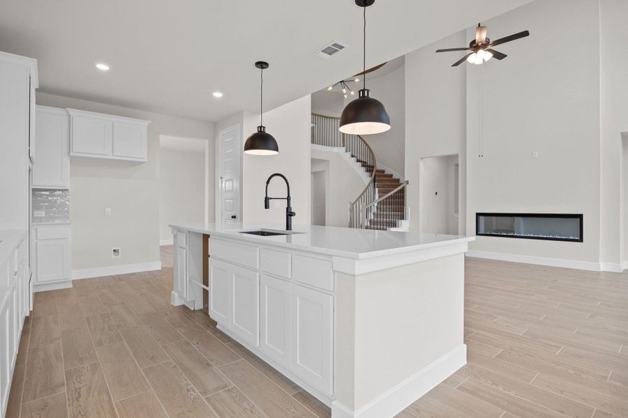 Representative image. Features, specifications, selections and colors may vary. Representative image. Features, specifications, selections and colors may vary.