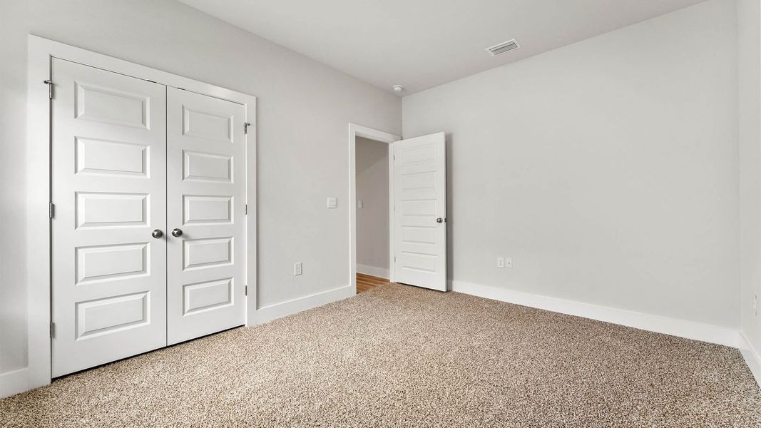 Spacious, unfurnished interior of a new home in Buffer Farms, Port Saint Joe (Image 30).