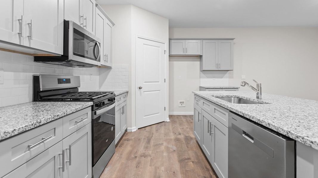 Furnished interior view inside a new home in Forest Creek, Winston-Salem (Image 7).