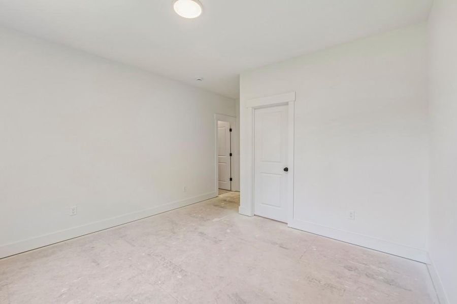 Spacious, unfurnished interior of a new home in White Post on Lake Lanier, Gainesville (Image 49). Spacious, unfurnished interior of a new home in White Post on Lake Lanier, Gainesville (Image 49).