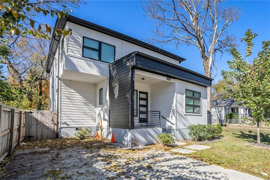 Exterior details and patio area of a home in , Atlanta (Image 24).
