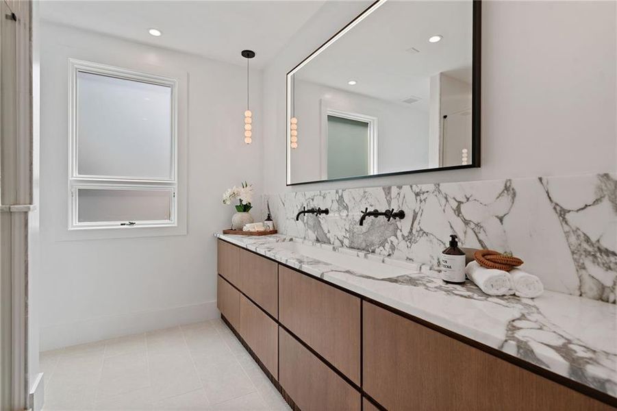 Furnished interior view inside a new home in , Atlanta (Image 39).