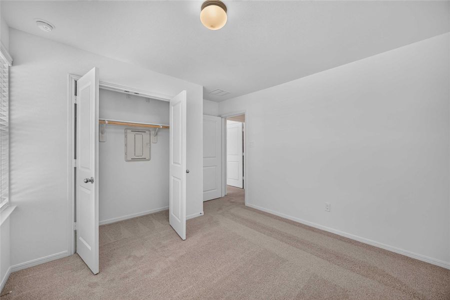 Spacious, unfurnished interior of a new home in , Houston (Image 16).